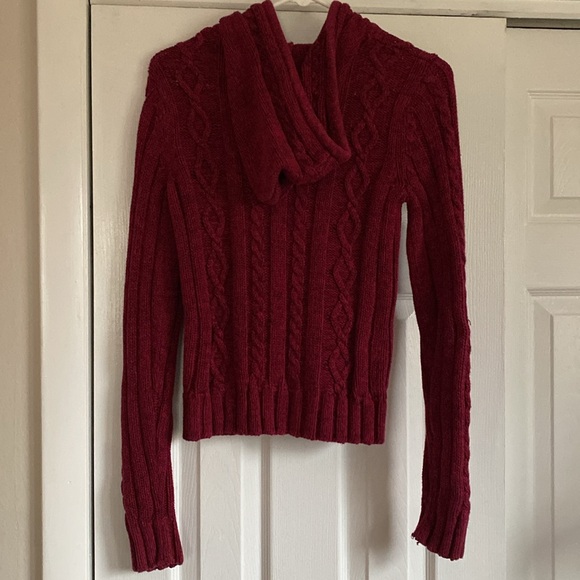 Red Cable Knit Zip-Up Sweater - Picture 4 of 7